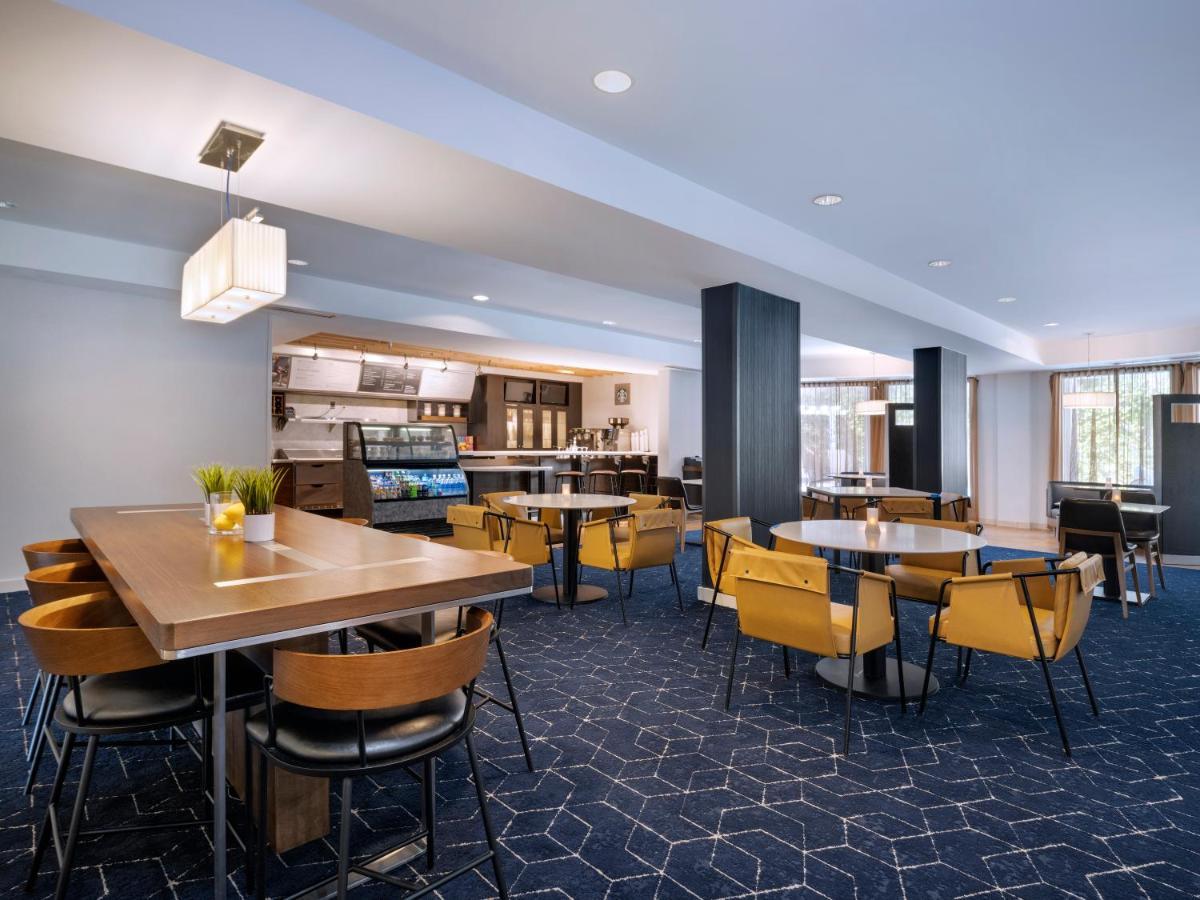 Courtyard Tampa North / I-75 Fletcher Extérieur photo