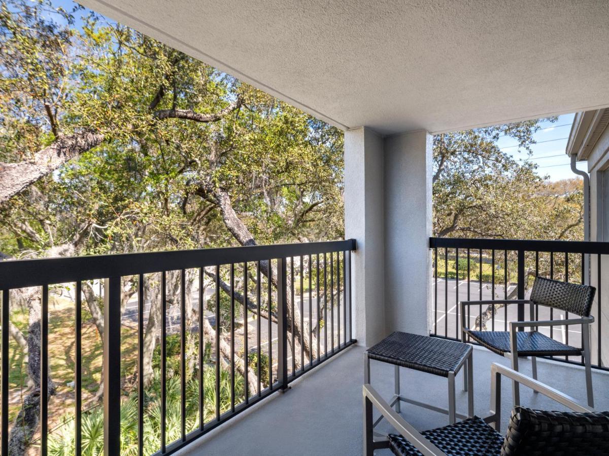 Courtyard Tampa North / I-75 Fletcher Extérieur photo