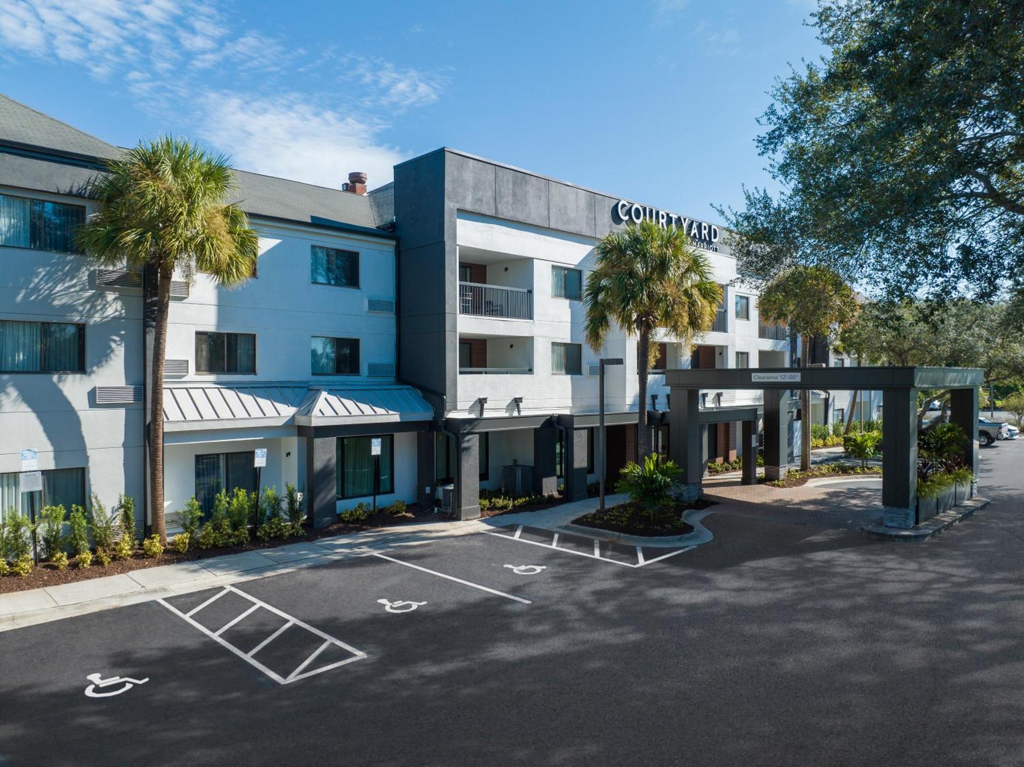 Courtyard Tampa North / I-75 Fletcher Extérieur photo