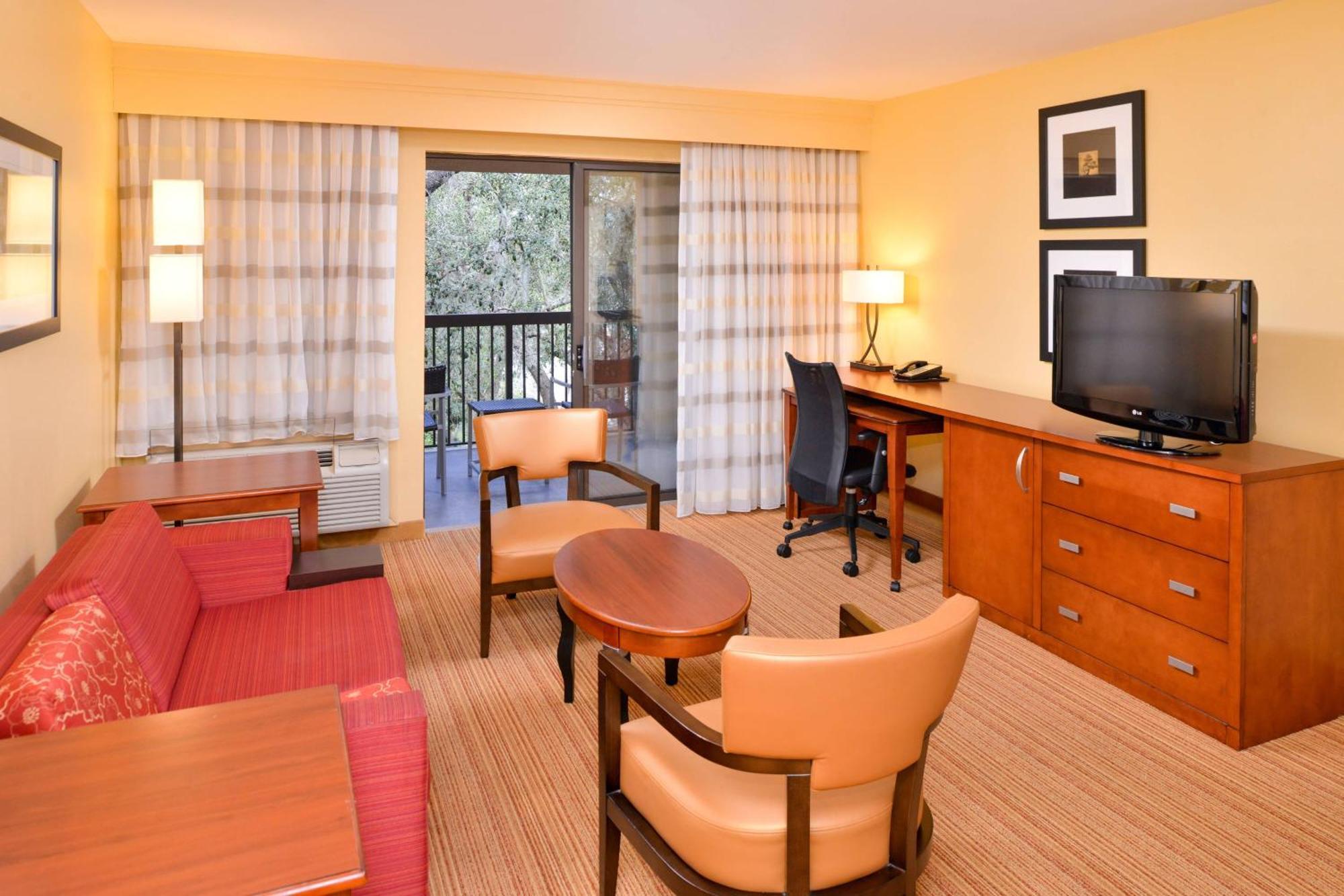 Courtyard Tampa North / I-75 Fletcher Extérieur photo